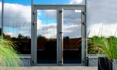 Zam&oacute;w drzwi online