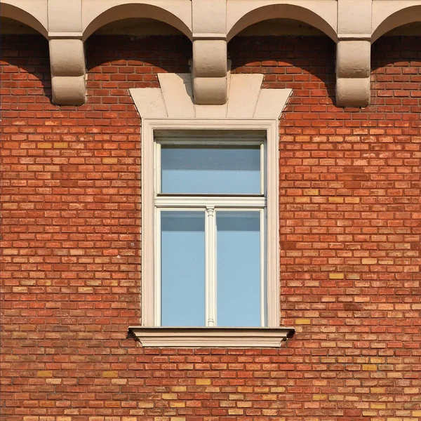 вікно з фрамугою
