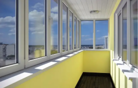 Windows to balcony or loggia