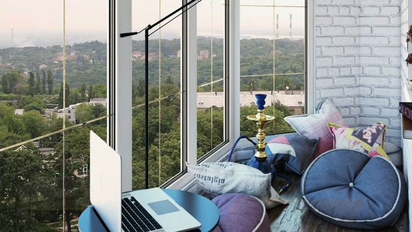 Panoramic glazing of the balcony