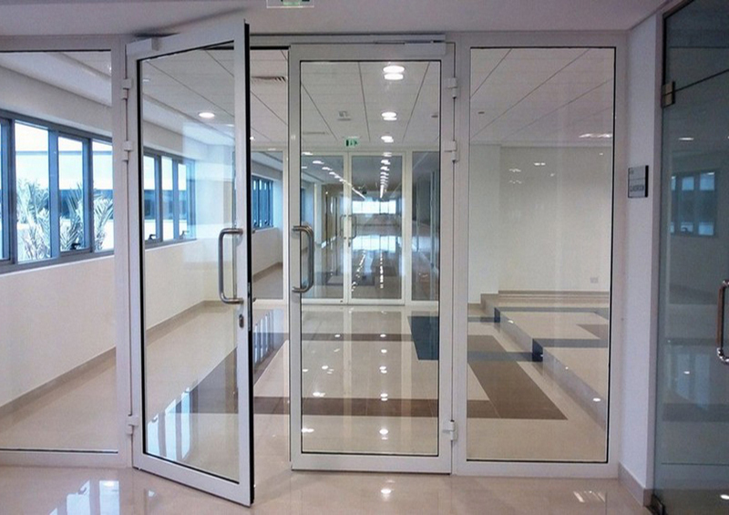 Aluminiowe drzwi wewnętrzne do biura