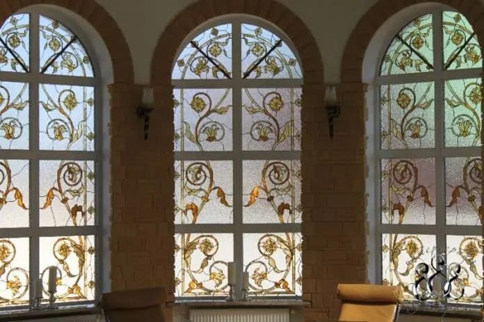 Arched window structure