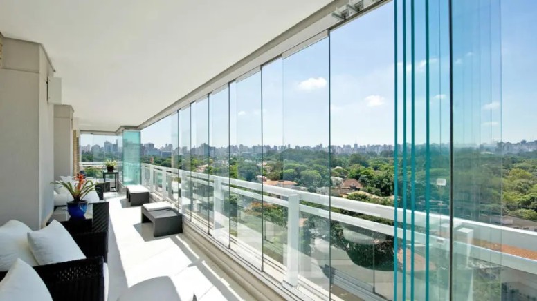 Frameless glazing