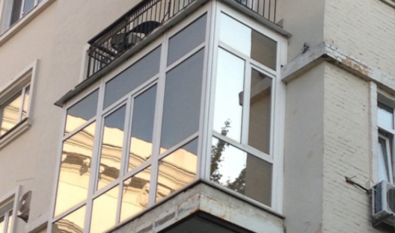 Getöntes Glas