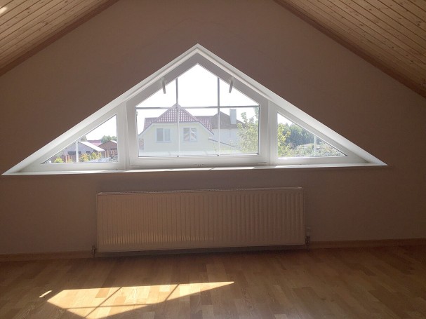 The plastic window is triangular