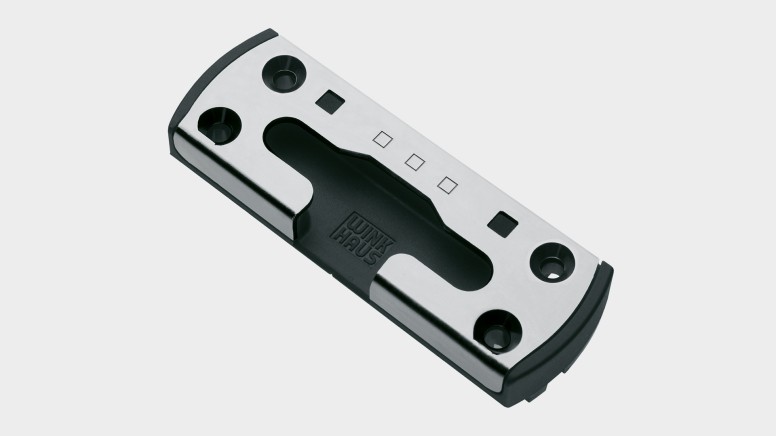 Fittings for plastic windows
