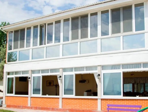 Loggia glazing
