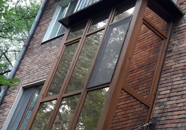 Glazing of balconies