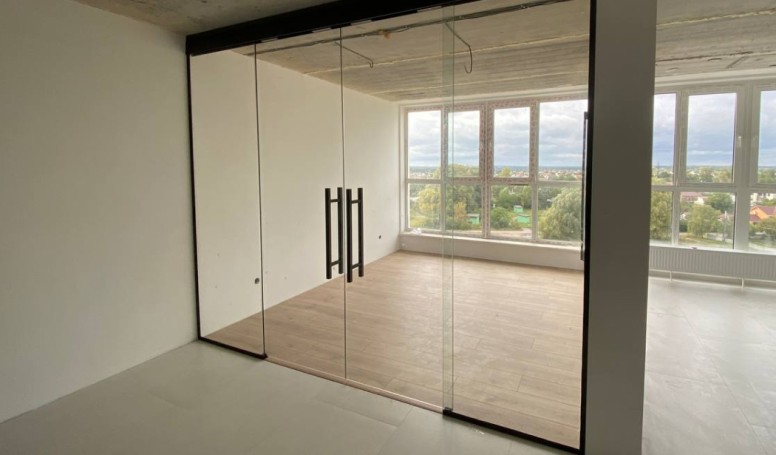 Sliding partition walls